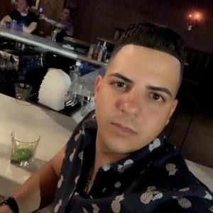 Meet your Posher, Alejandro armando